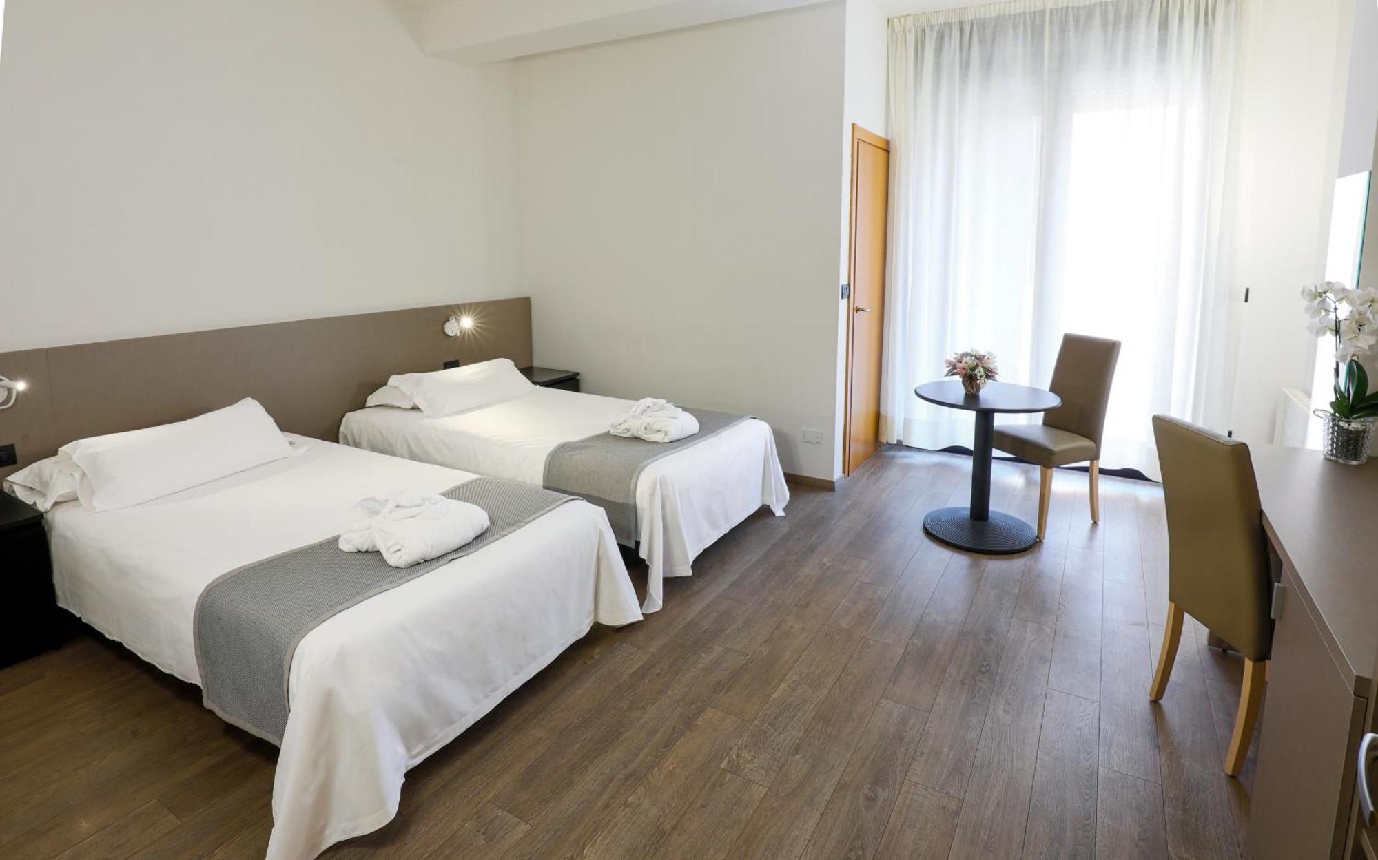 Hotel Molino Rosso Imola Kültér fotó